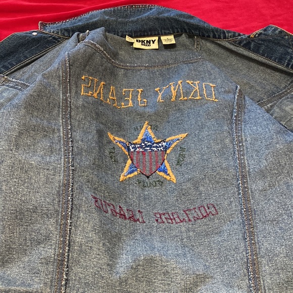 Vintage DKNY Jean Jacket size 8 - Picture 10 of 14